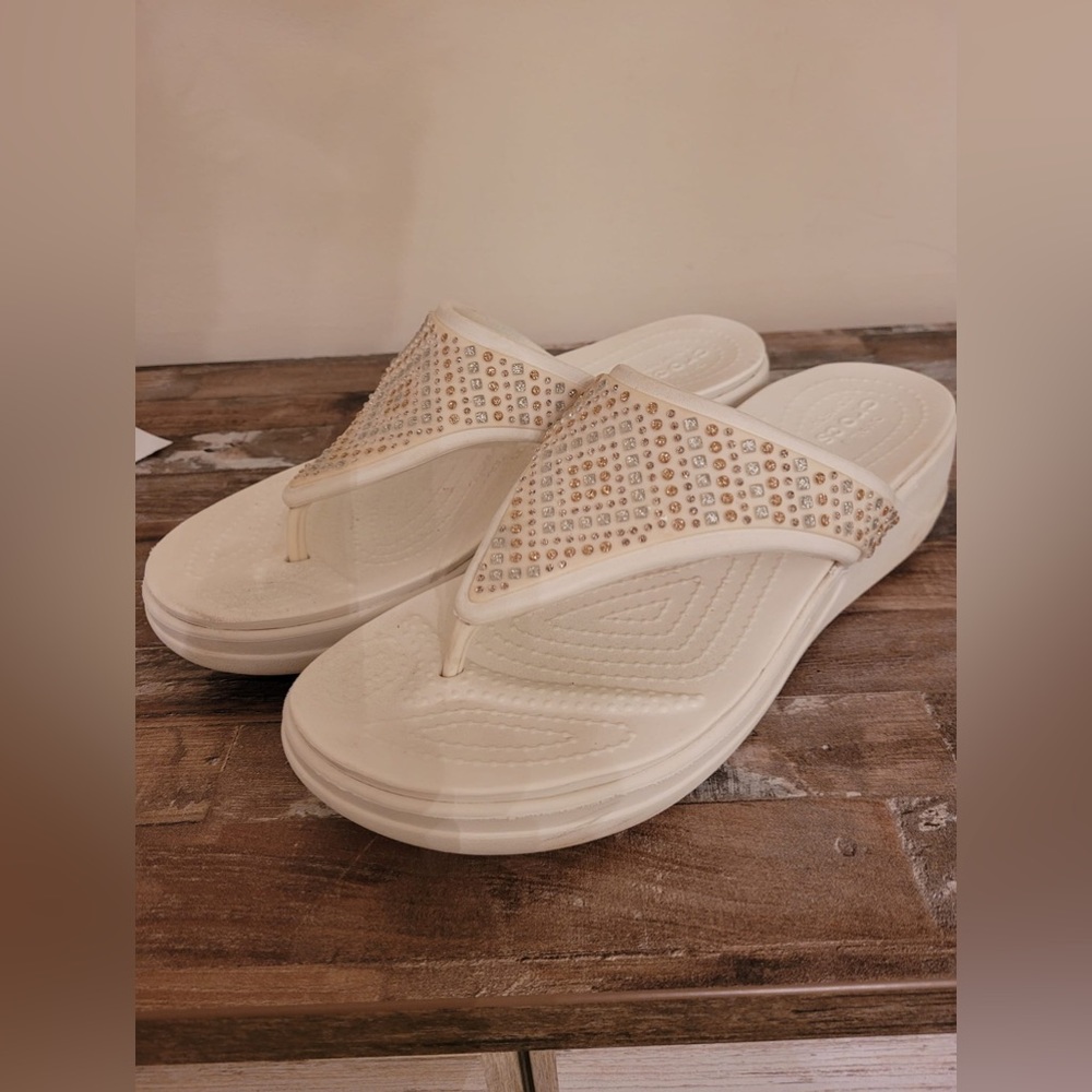 Crocs Monterey White Wedge Slip On Sandals Women's shimmer size 9W
